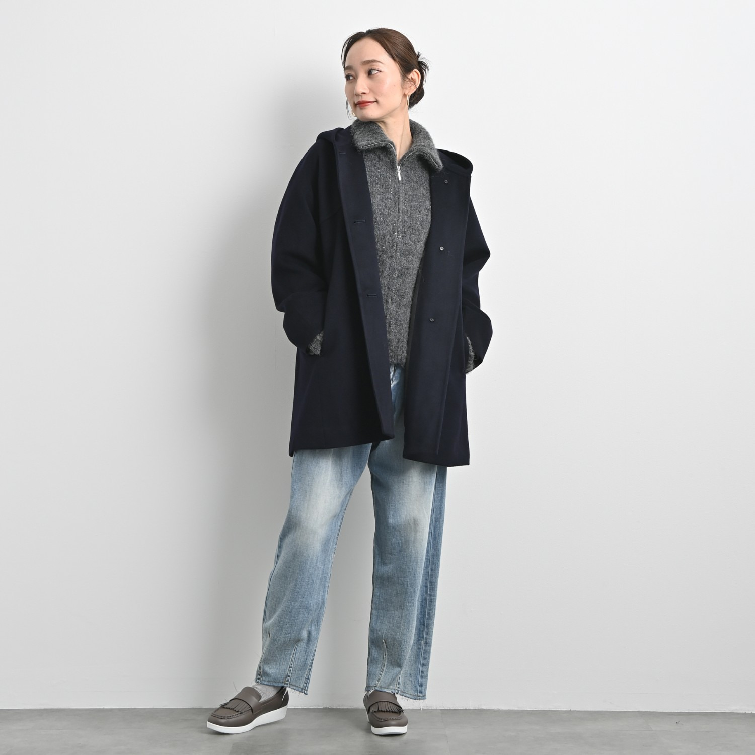元町ゼラール ラグジュアリーの極み！ 内モンゴルアルバス産 ホワイトカシミヤ１００％ ミドル丈ダッフルコート