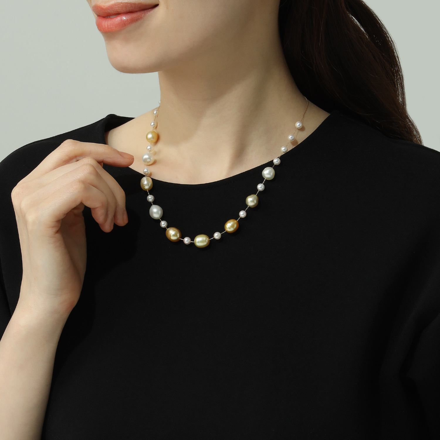 ジュペレ　ジョーヌ １８Ｋ 白蝶パール＆ 国産ベビーアコヤパール ゴールデンミックス ステーションネックレス