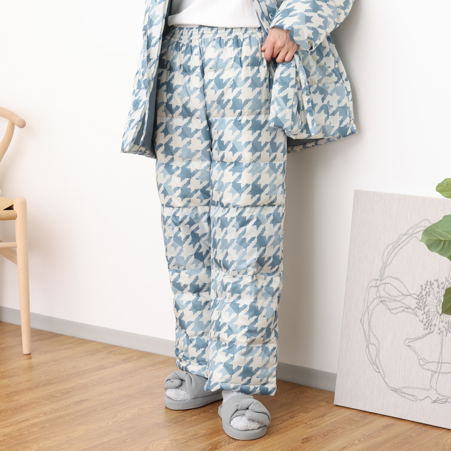 モリリン 高級羽毛を贅沢に使用 軽くてあったか！ ホワイトダックダウン パンツ