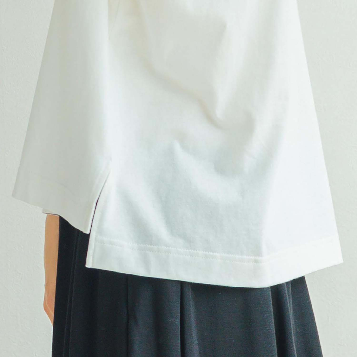 エムエムオー クルーネック ワイドシルエット ロゴ五分袖Ｔシャツ