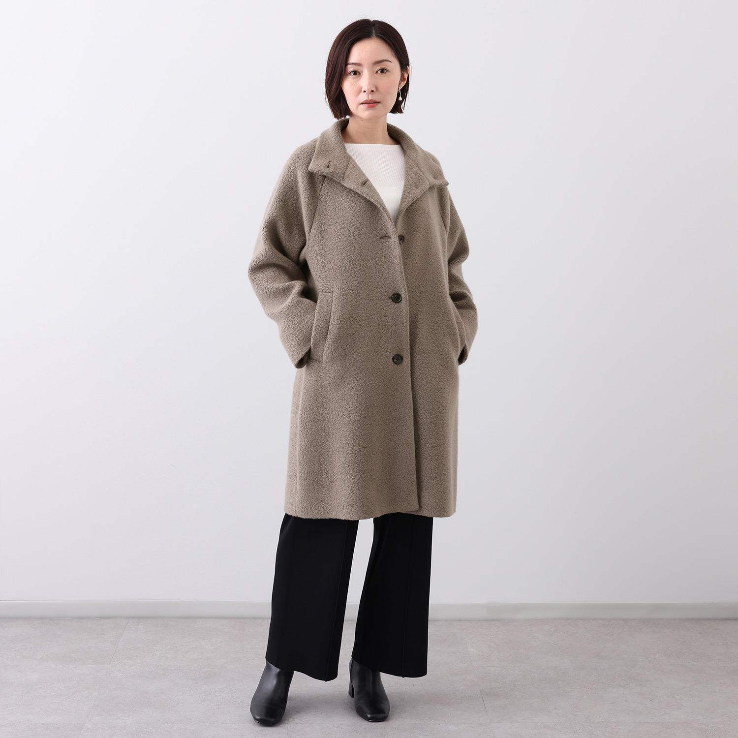 元町ゼラール 日本製 希少なカシミヤ混パイル ゆったり＆すっきり見え スタンドネックコート