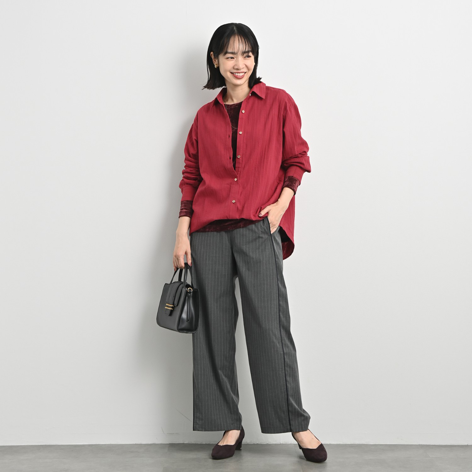 オン　ザ　エッジ コットン１００％ ジャガード織 肌離れが気持ち良い バックボタンシルエット 長袖シャツ