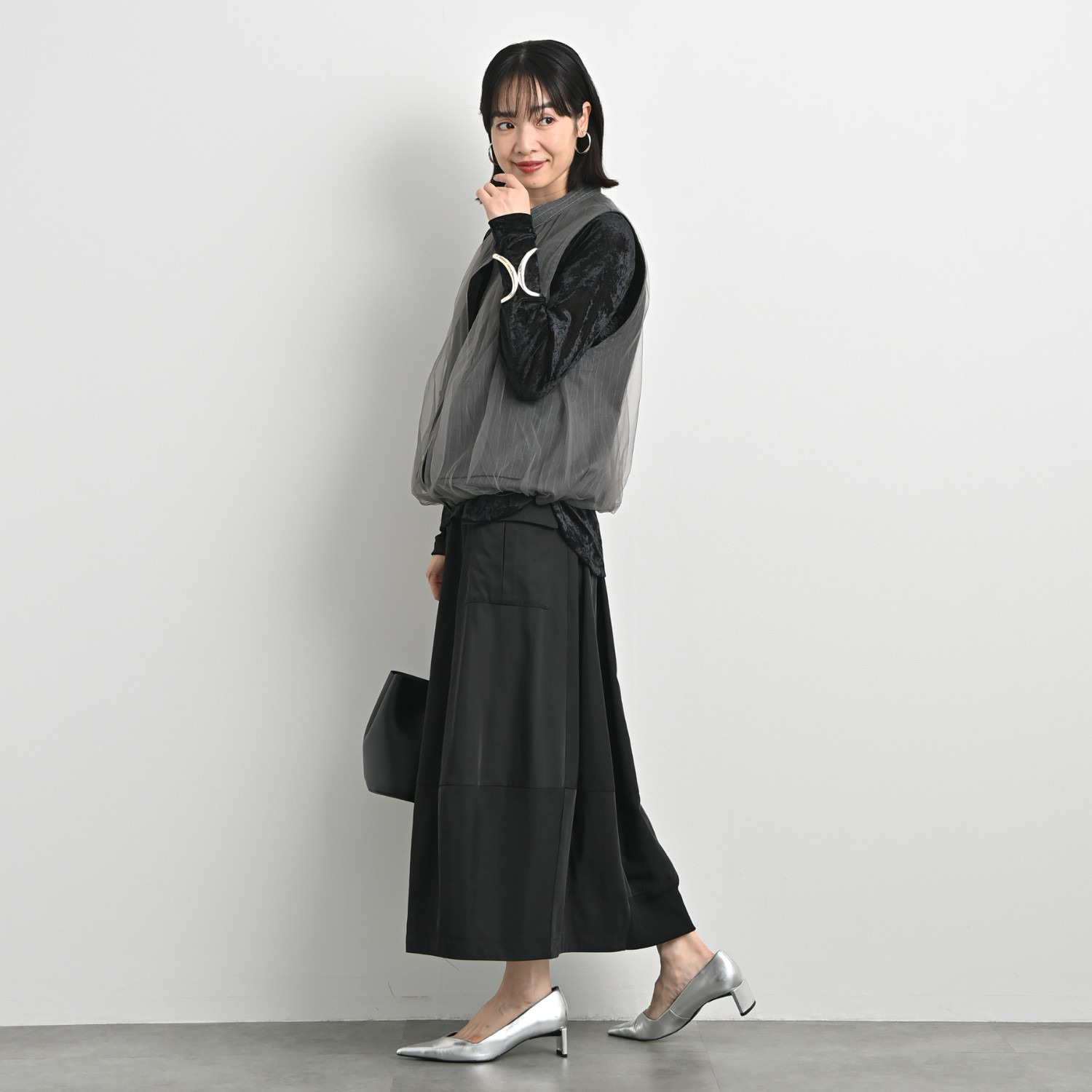 オン　ザ　エッジ リバーシブルタイプ すっきり着やせも叶う ユースフルベスト