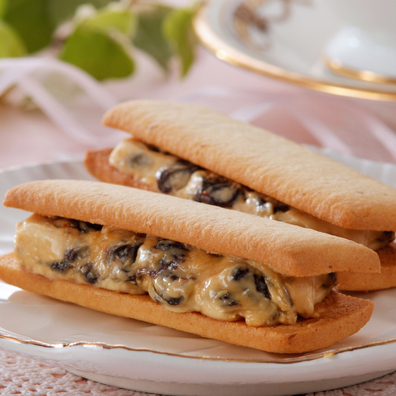 ＜東京＞栄光堂製菓 発酵バターかおる レーズンバターサンド