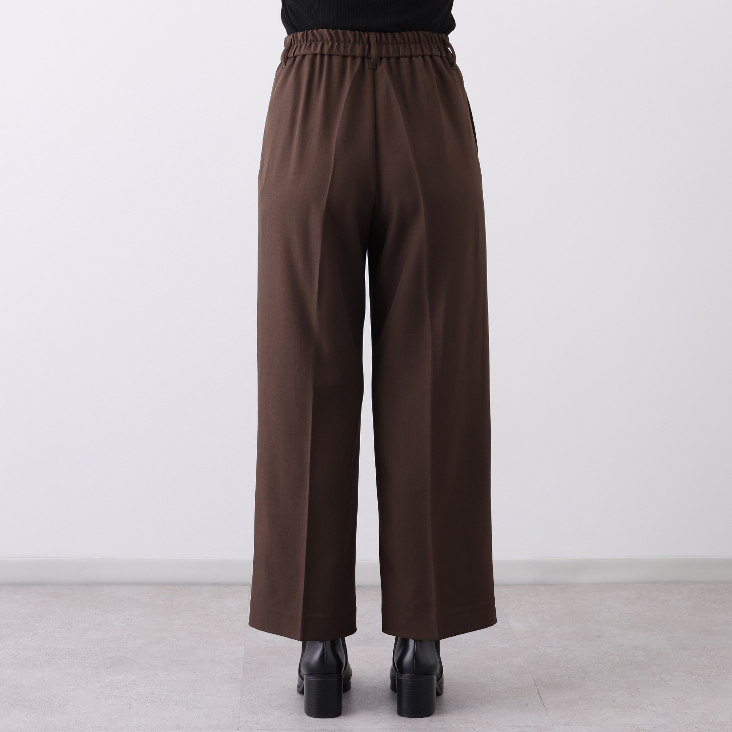 イロプライム センタープレス パンツ
