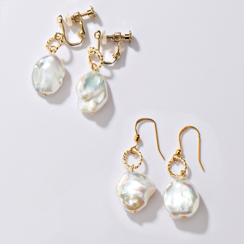グランシフォレ 淡水パール デザイン イヤリング／ピアス