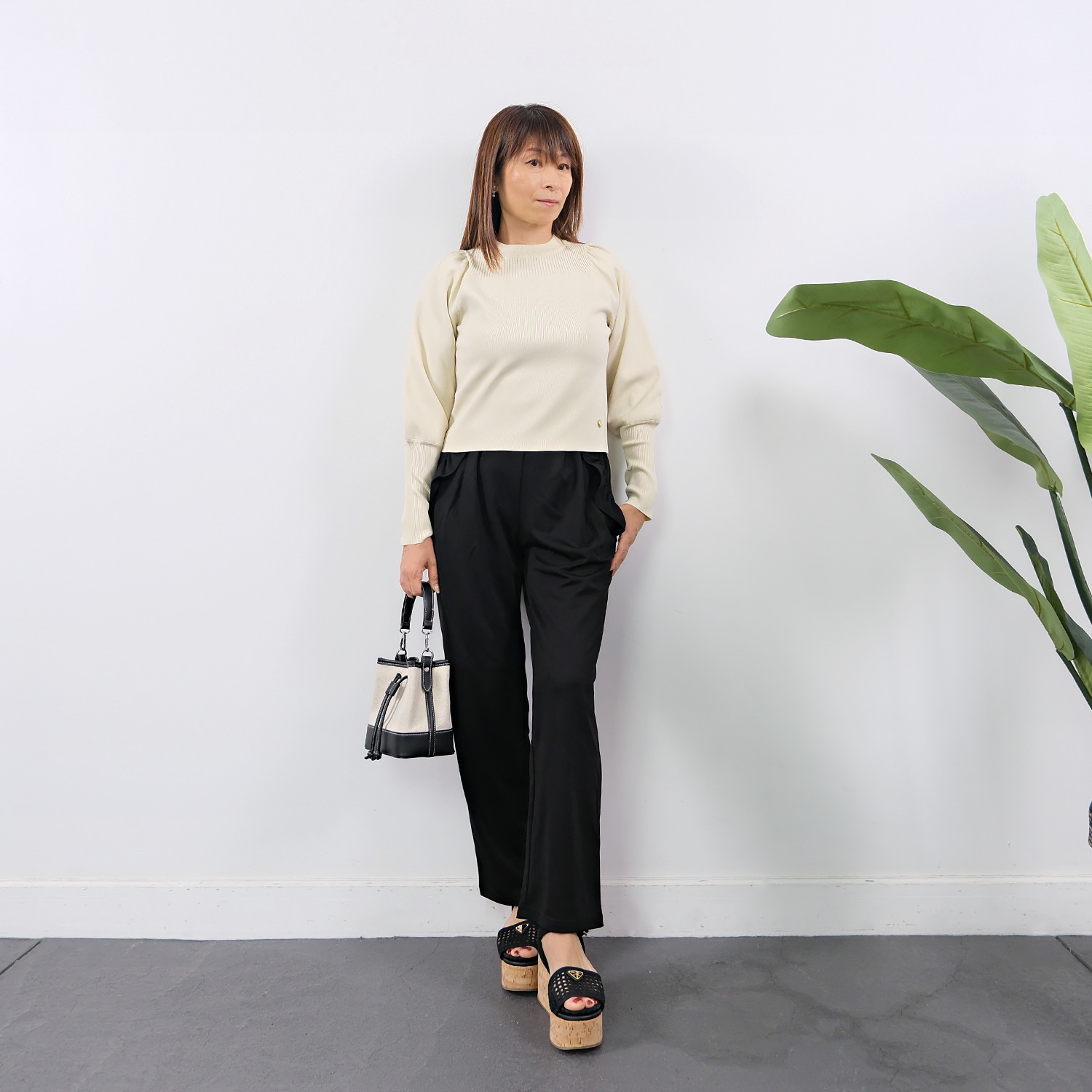 トレコード　コウベ すっきりシルエット パフスリーブ ニットプルオーバー
