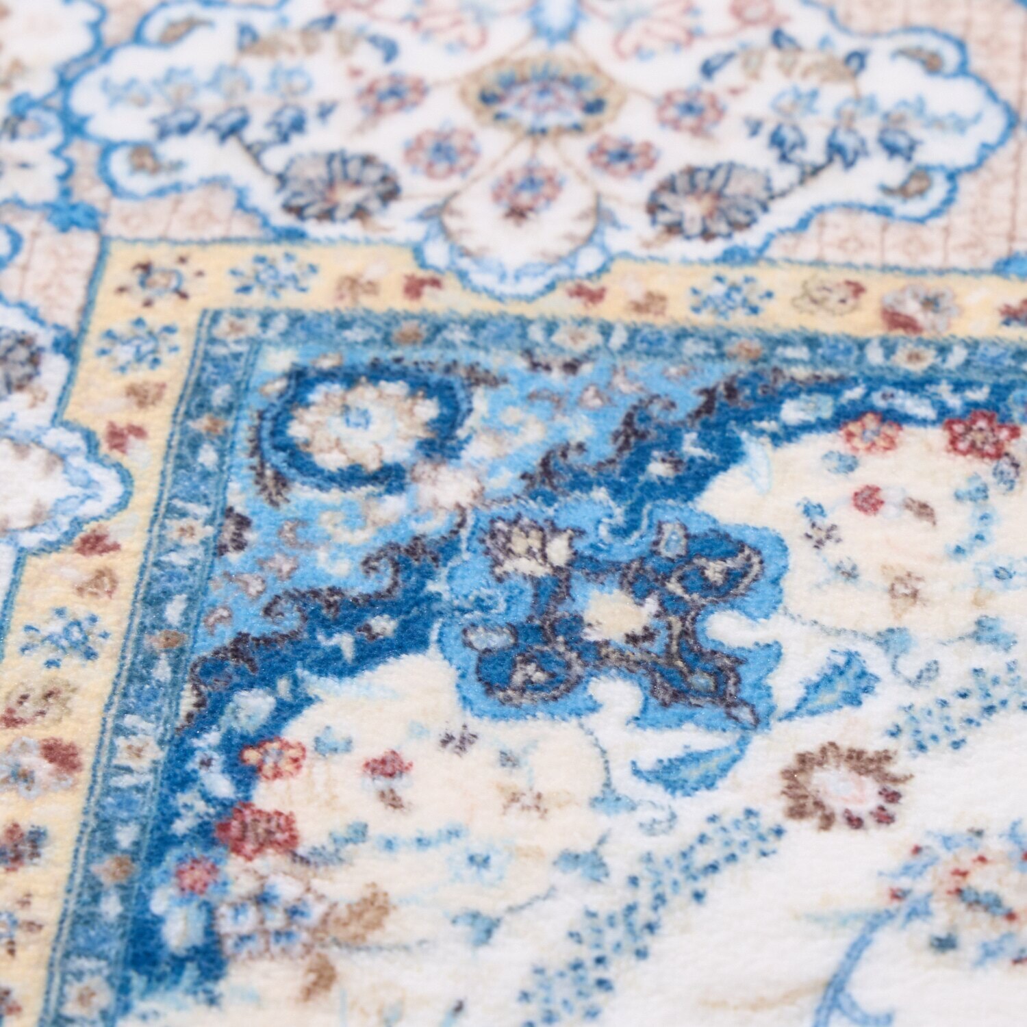 ペルシャンデザイン 手触りなめらか プルメイジュカーペット ＜６０×９０ｃｍ＞