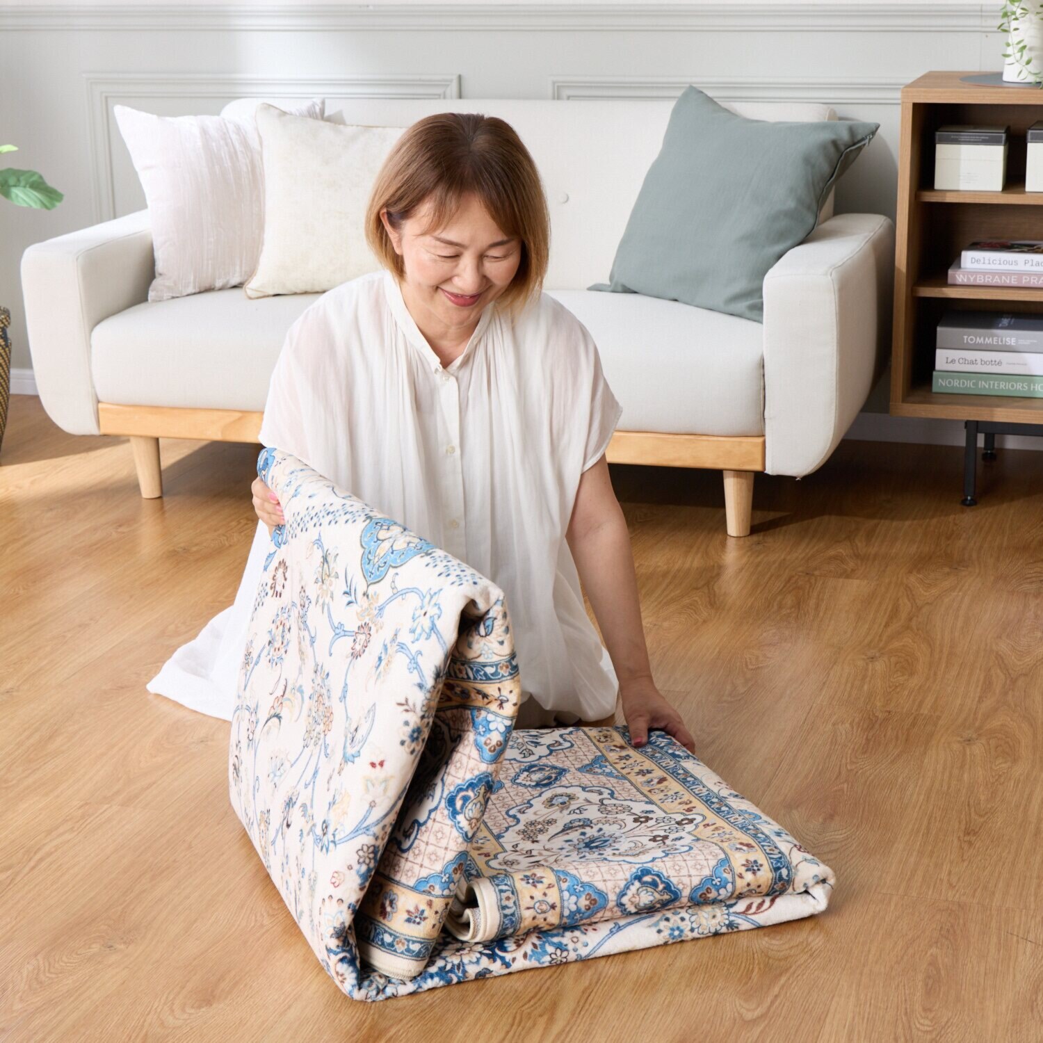 ペルシャンデザイン 手触りなめらか プルメイジュカーペット ＜２００×２５０ｃｍ＞