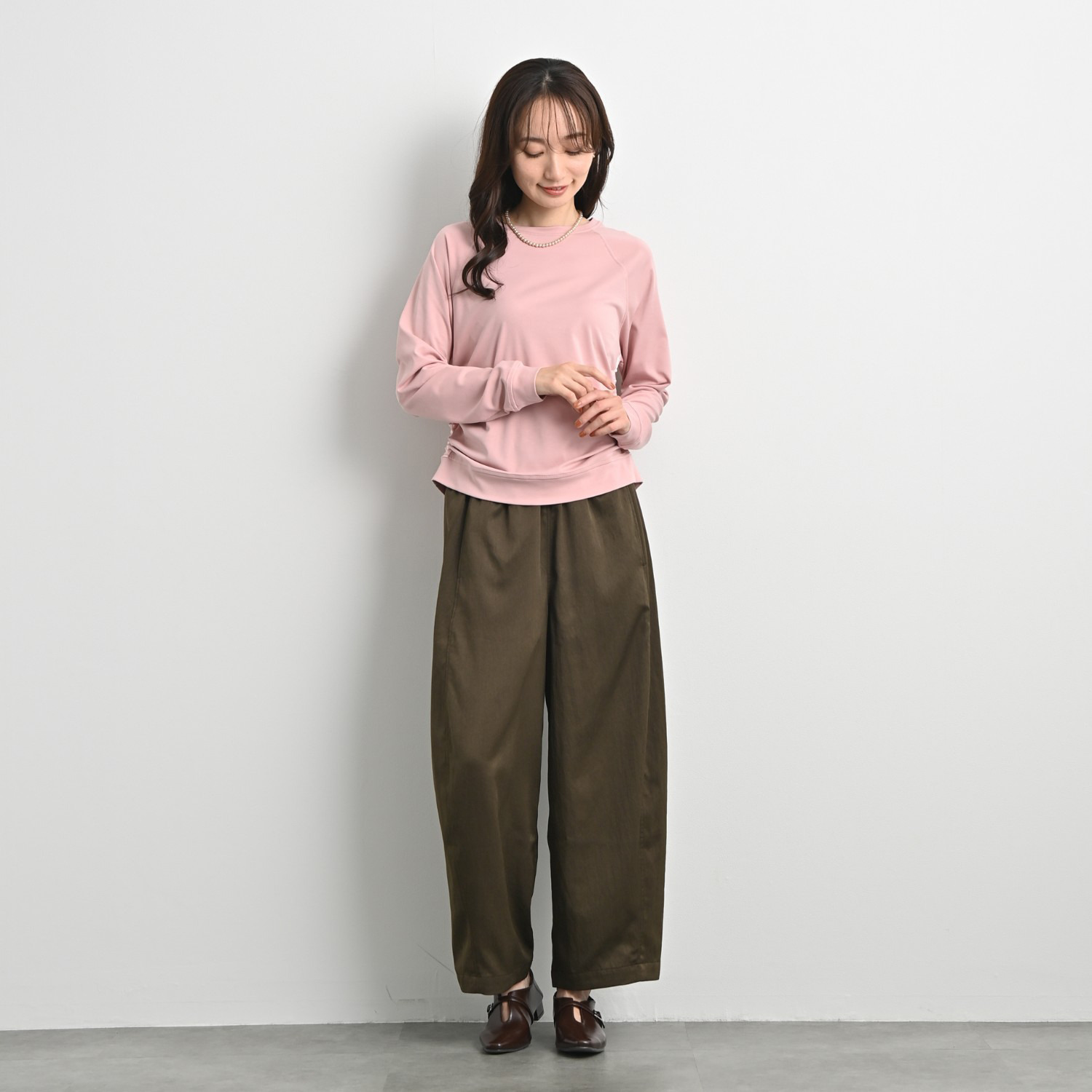 ゼラールスポーツ シャイニーツイル 落ち感が美しい バレルパンツ