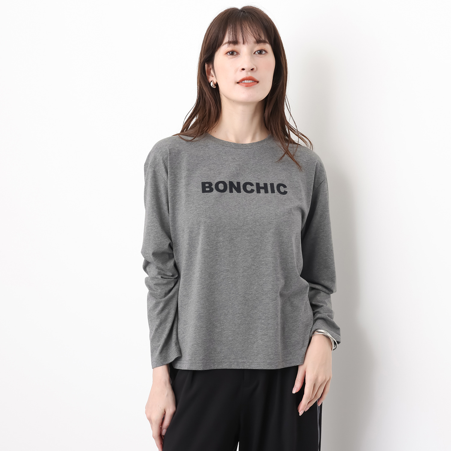 エクラージュ フロッキーロゴプリント ロングスリーブＴシャツ