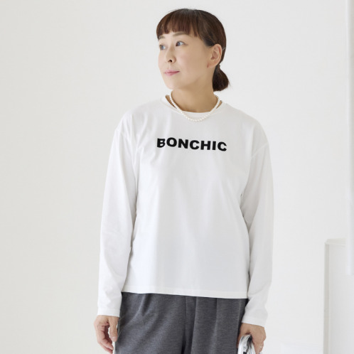 エクラージュ フロッキーロゴプリント ロングスリーブＴシャツ