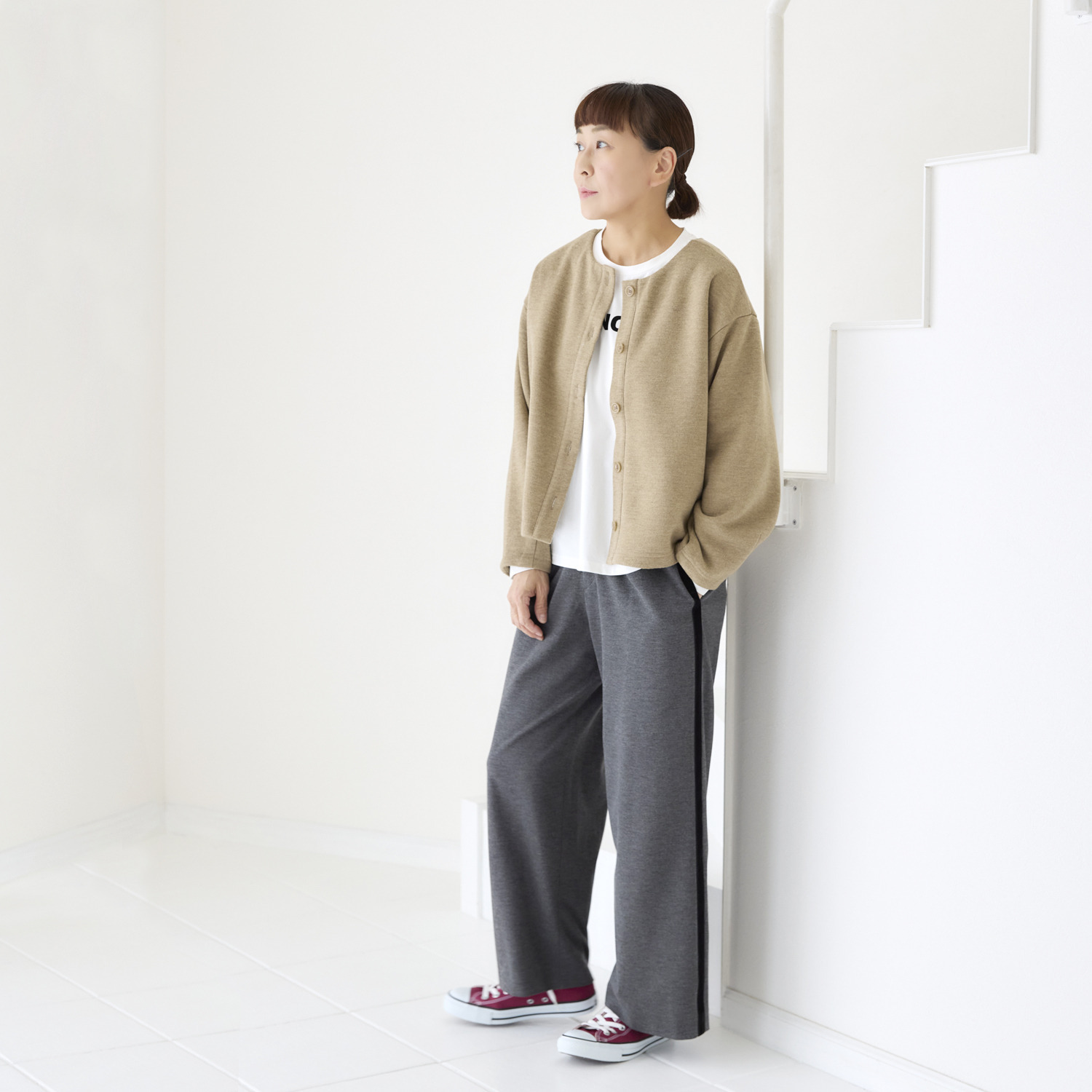 エクラージュ フロッキーロゴプリント ロングスリーブＴシャツ