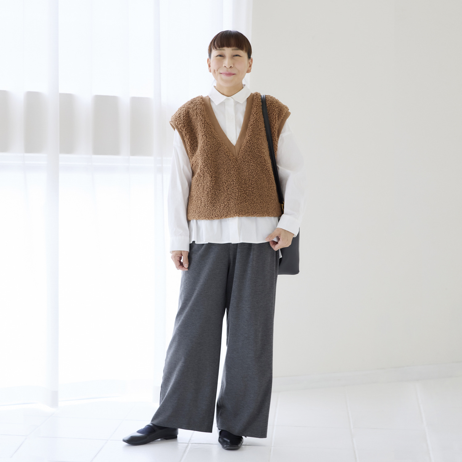 エクラージュ 後ろプレートアクセント ワイドシルエットシャツ