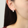 ダイアモア シルバー ＣＺ＆淡水パール バタフライモティーフ ピアス