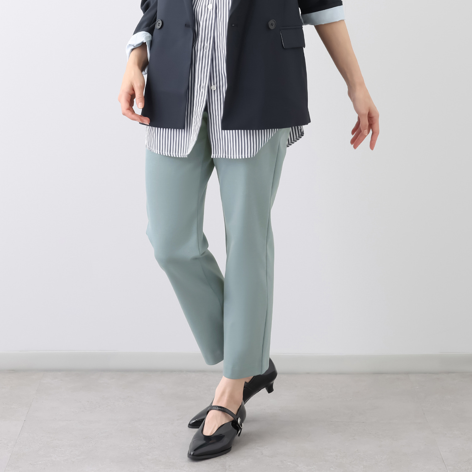 上質ごこち 吸湿発熱 プレミアム雅山（Ｒ） ストレートパンツ ＜股下６４ｃｍ＞