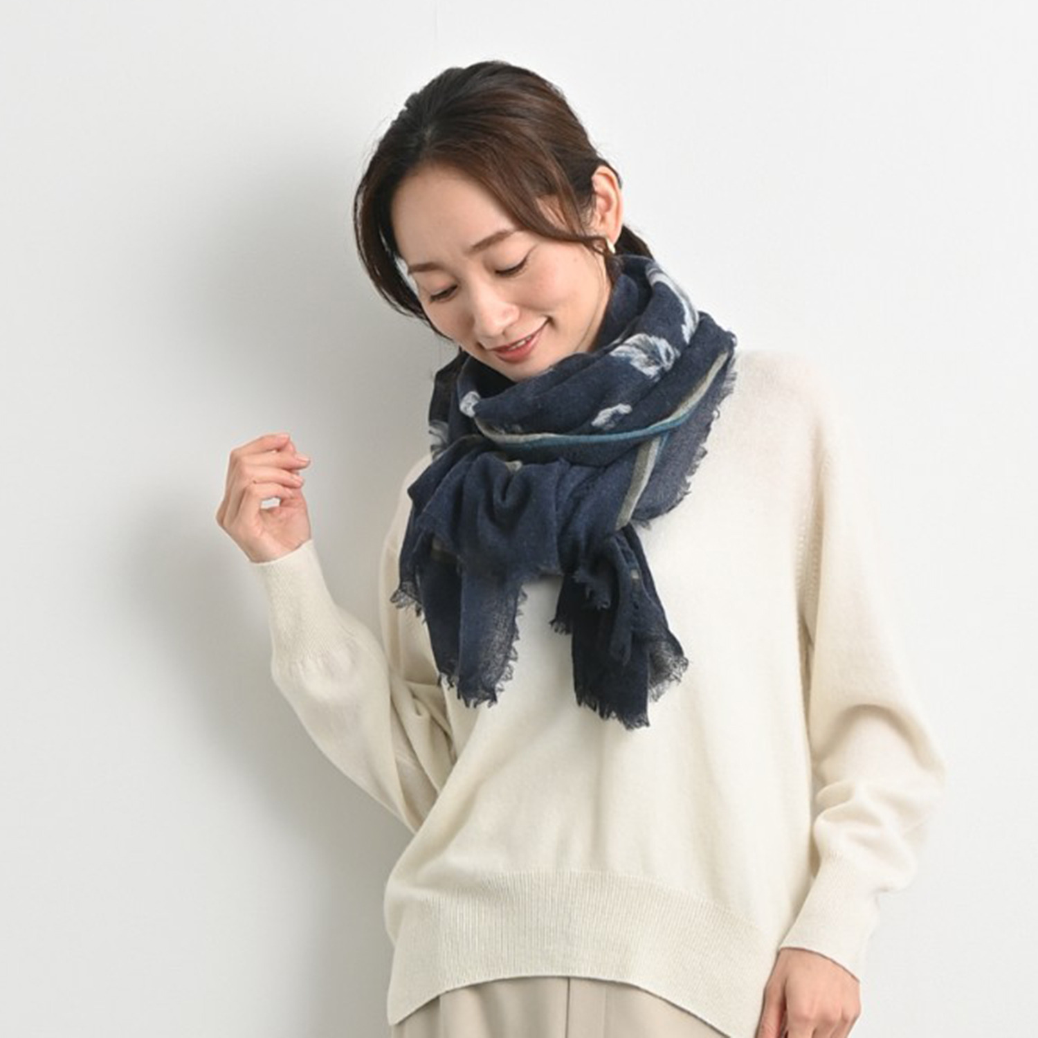 ティエドゥール 至福のなめらかさＵＰ 綾織　内モンゴル産 アルバスカシミヤ１００％ ＮＥＷエアリーストール