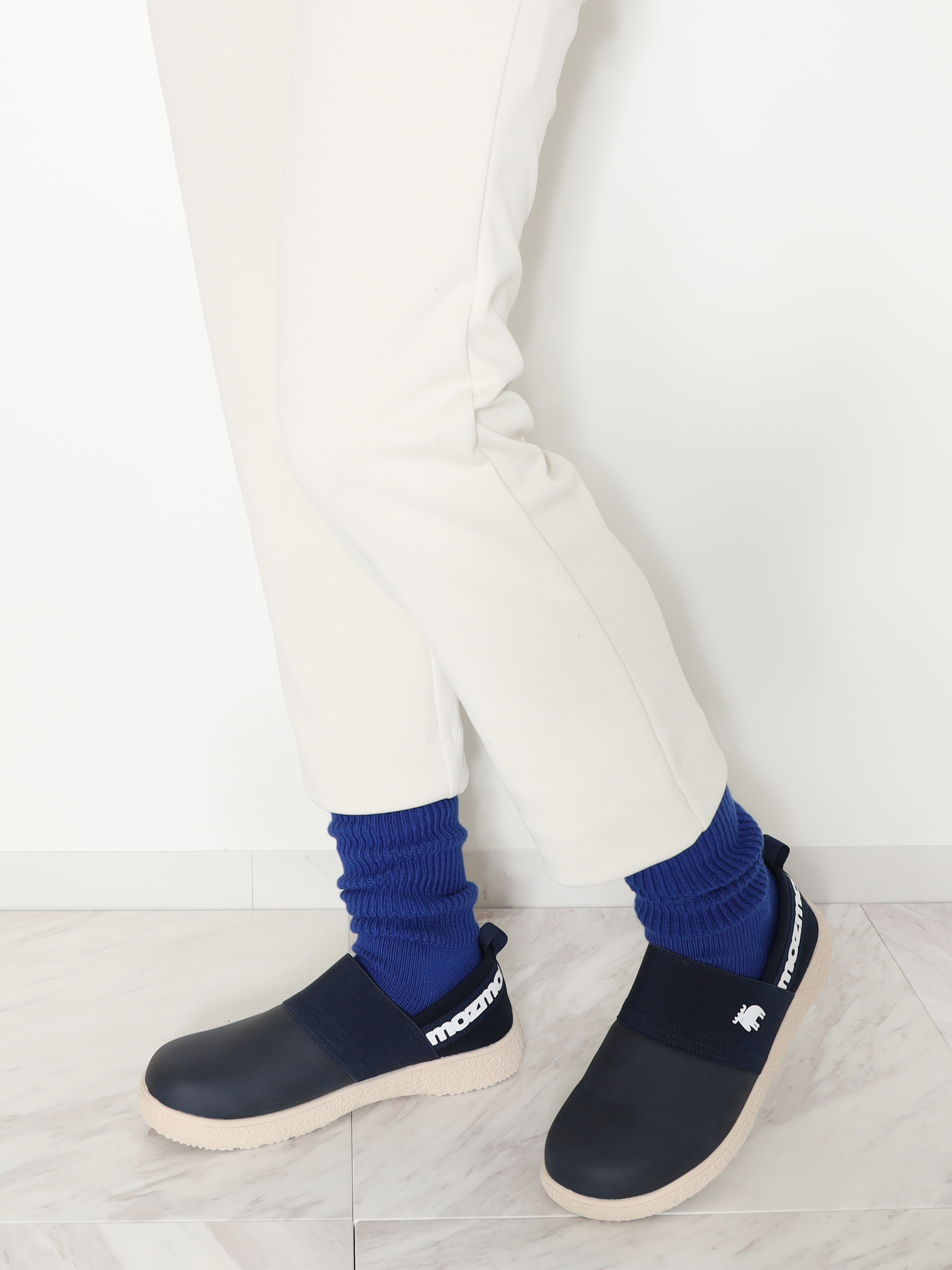 モズ 超軽量 ゴムフィットデザイン スリッポン