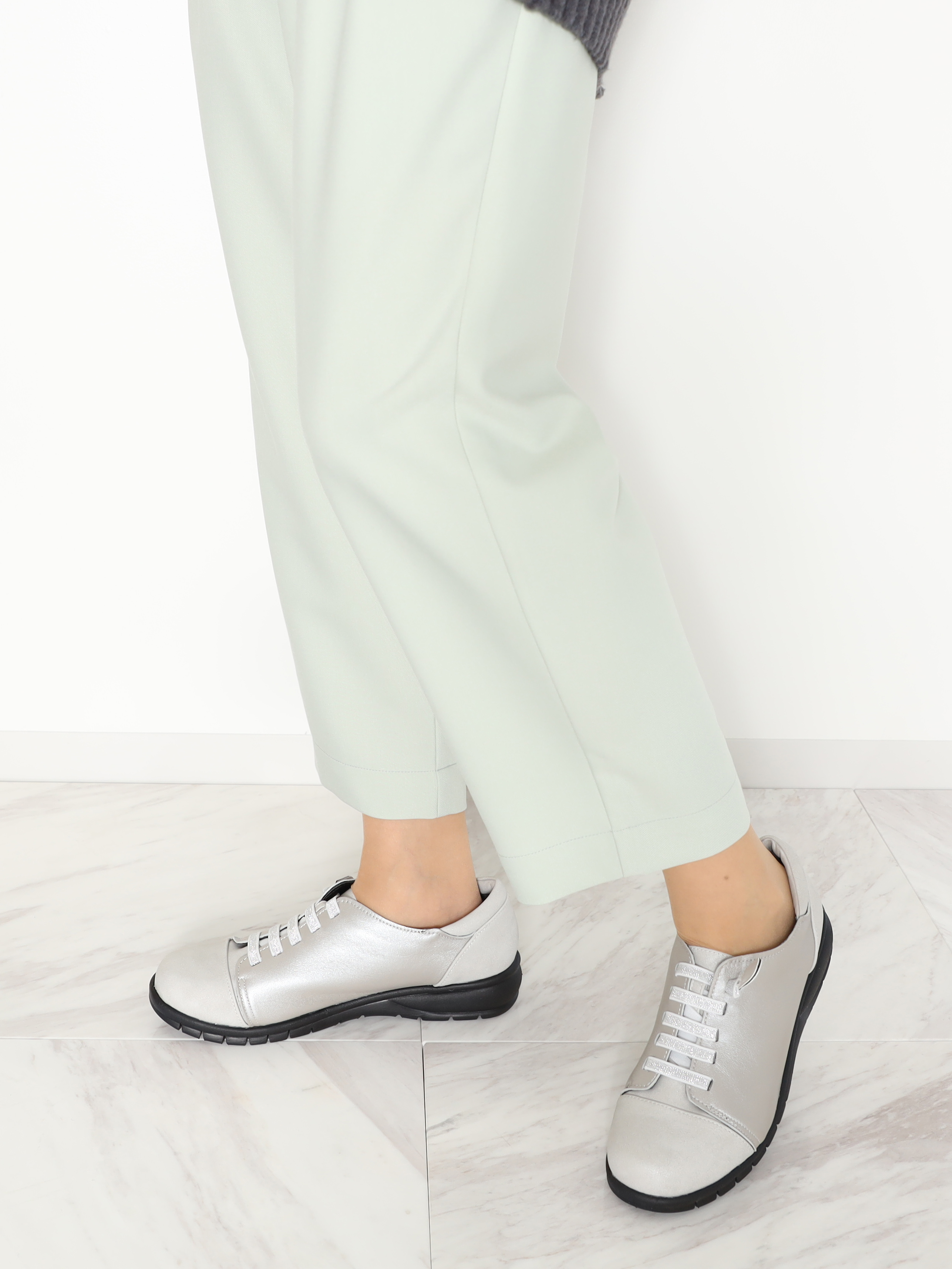 ブランコワール ジャパンメイド 羊革 軽量スニーカー