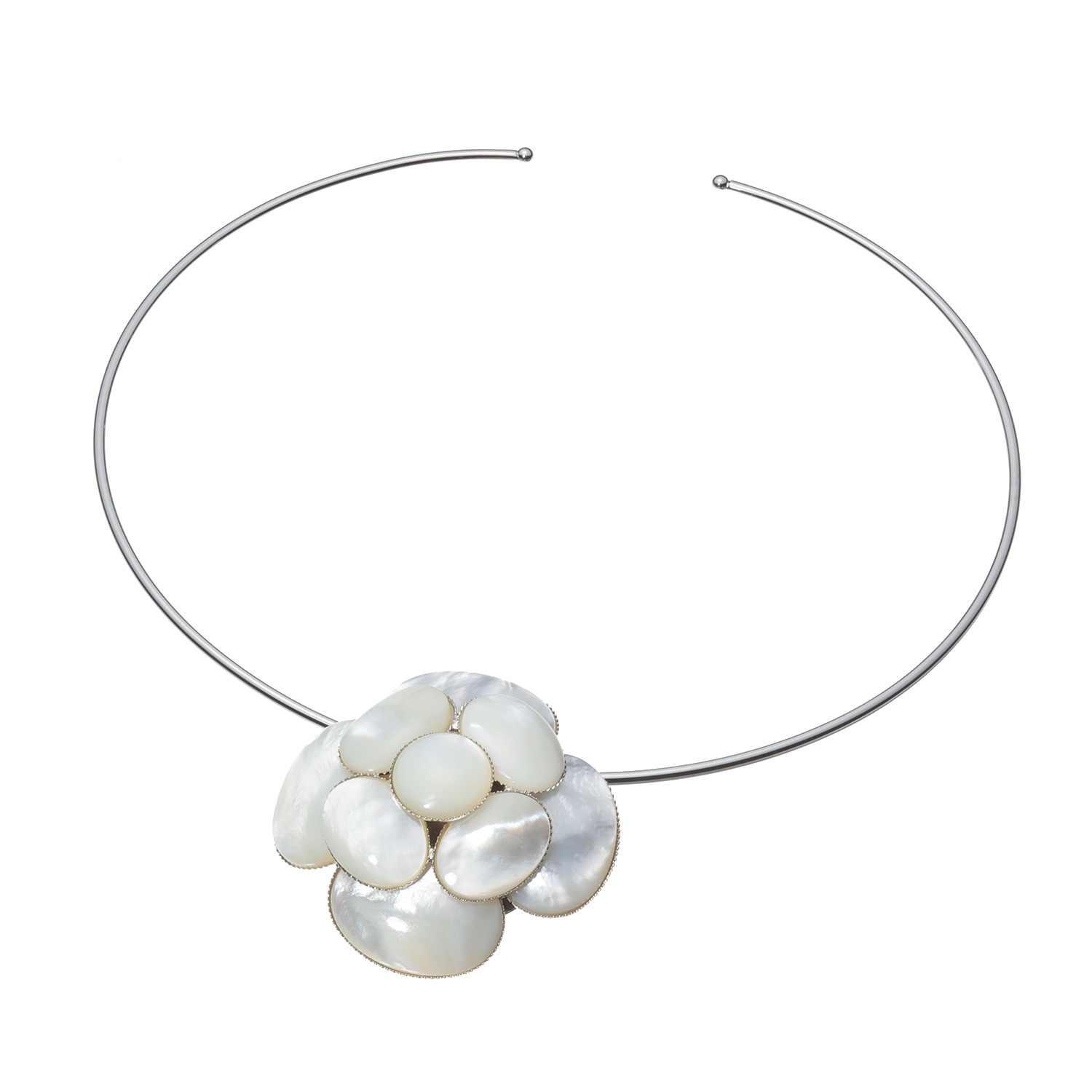 マダムヒロコ シェル カメリアモティーフ チョーカーペンダント “フルールイノサンス”