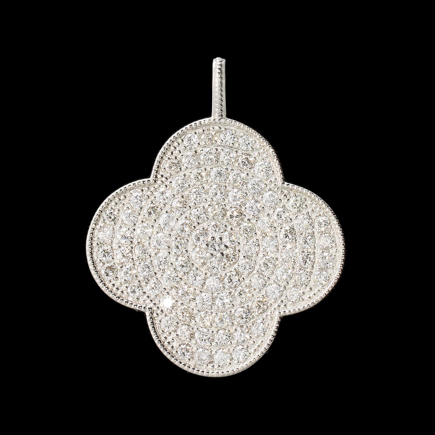 ディーラリエ プラチナ950 1カラットUP ダイヤモンド クローバー