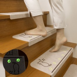 おくだけ吸着 蓄光階段マット 同柄15枚セットへのクチコミ