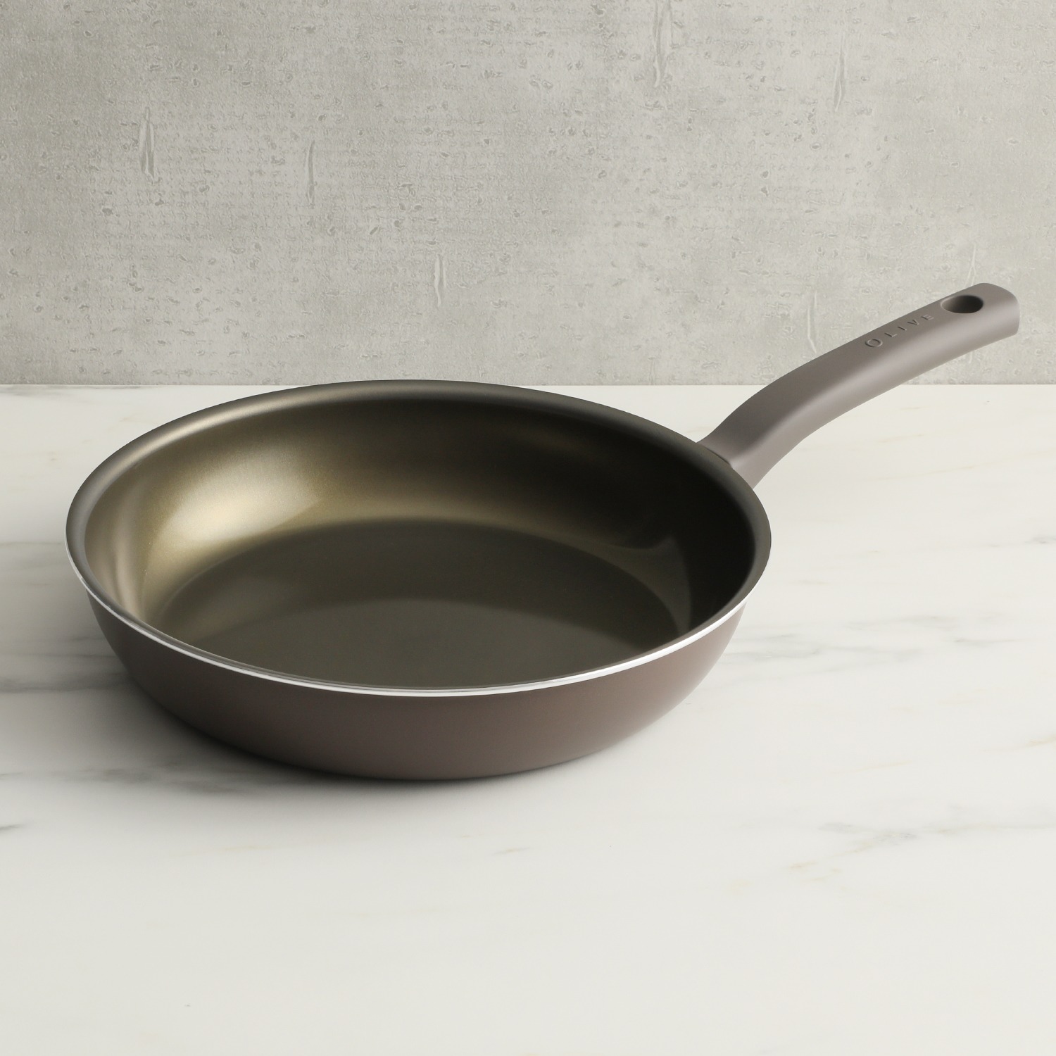 ビバライズ こびりつきにくさを とことん追求した テッペンパン２８ｃｍ ガス火・ＩＨ対応