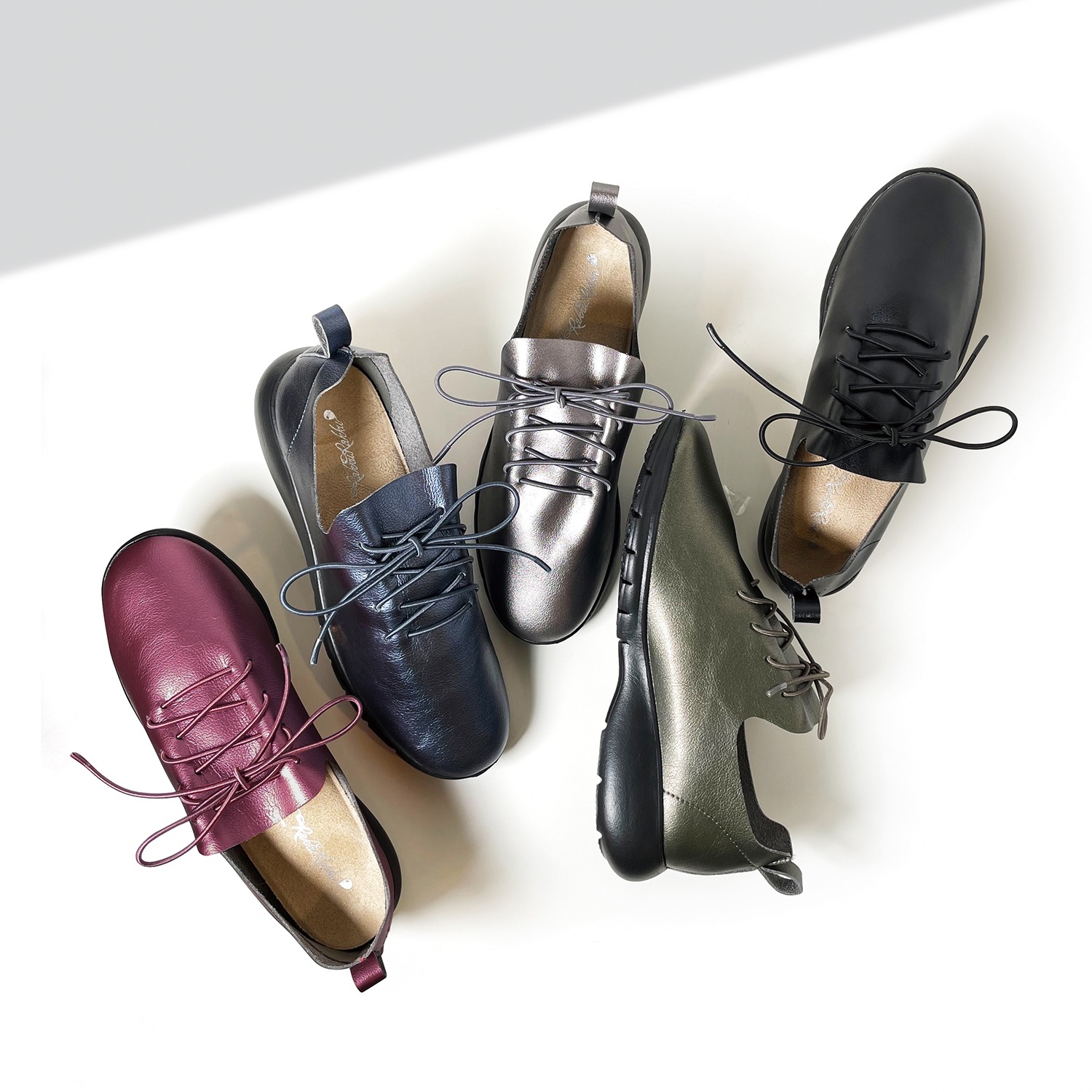 ラックラック 履いて歩いて全身運動！ 空飛ぶ 洗える やわらか レザー