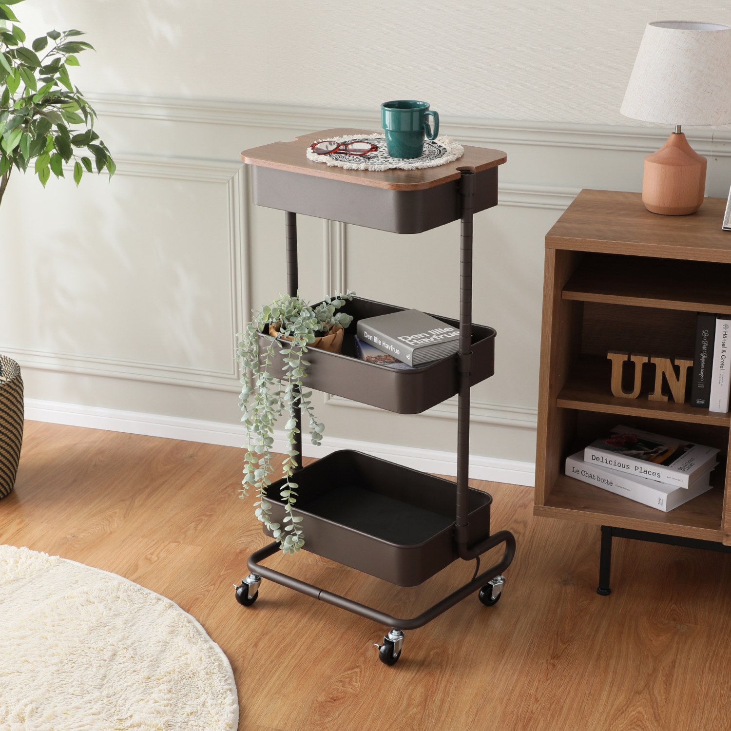 高さ調節式で便利に収納！ 便利な専用天板付き バスケットトローリー