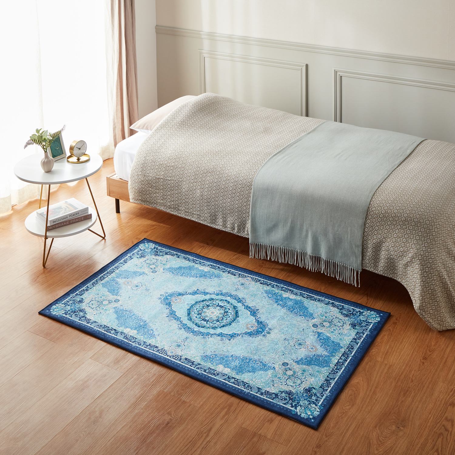 ＜８０×１４０ｃｍ＞洗えてお手入れ簡単！ ペルシャンデザイン シルクタッチカーペット “ソァヴィータ” 