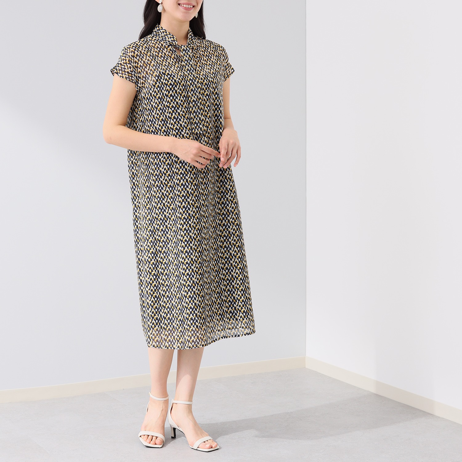 ナラカミーチェ ペチコート付 プリント ボウタイワンピース