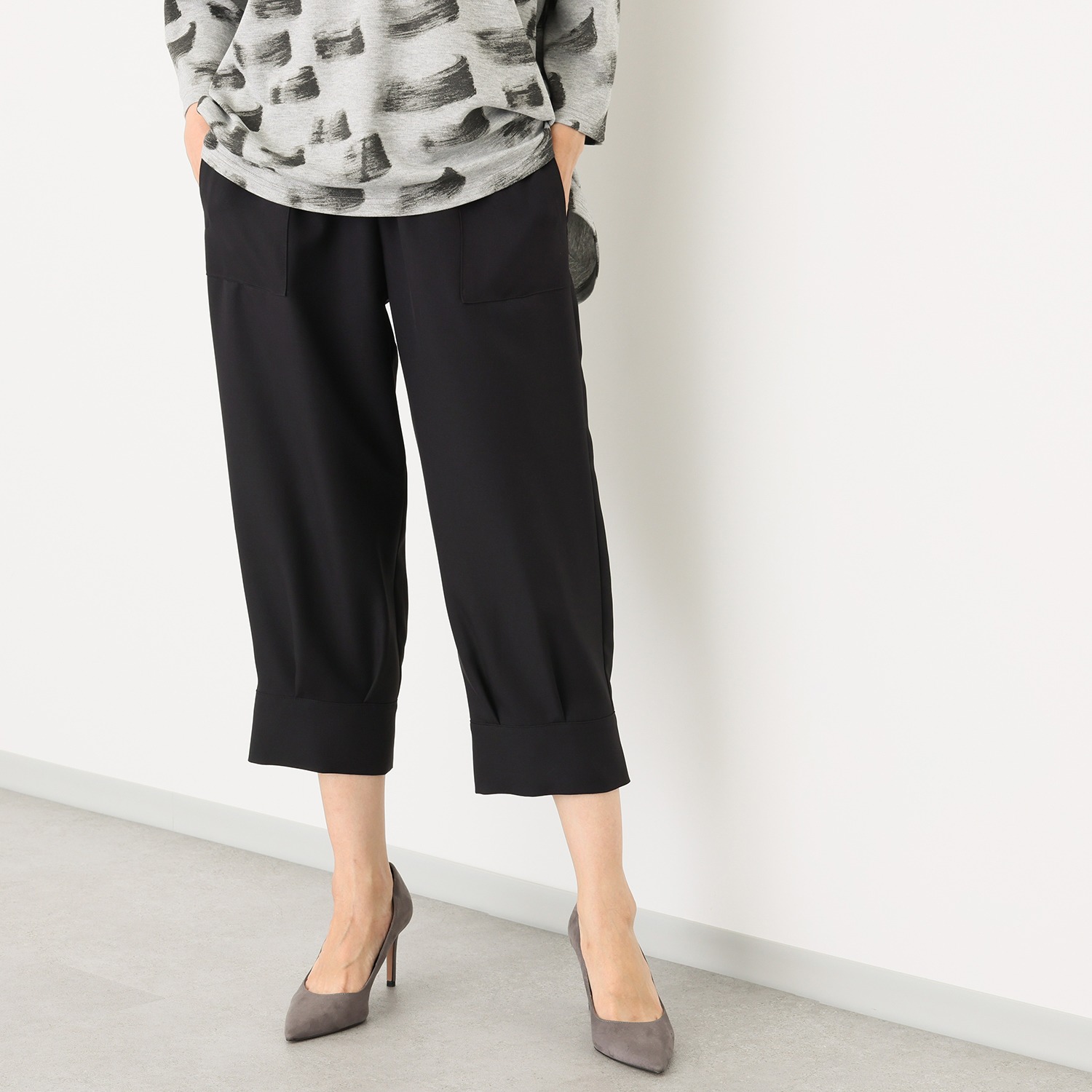 ダジュール 裾タックデザインパンツ