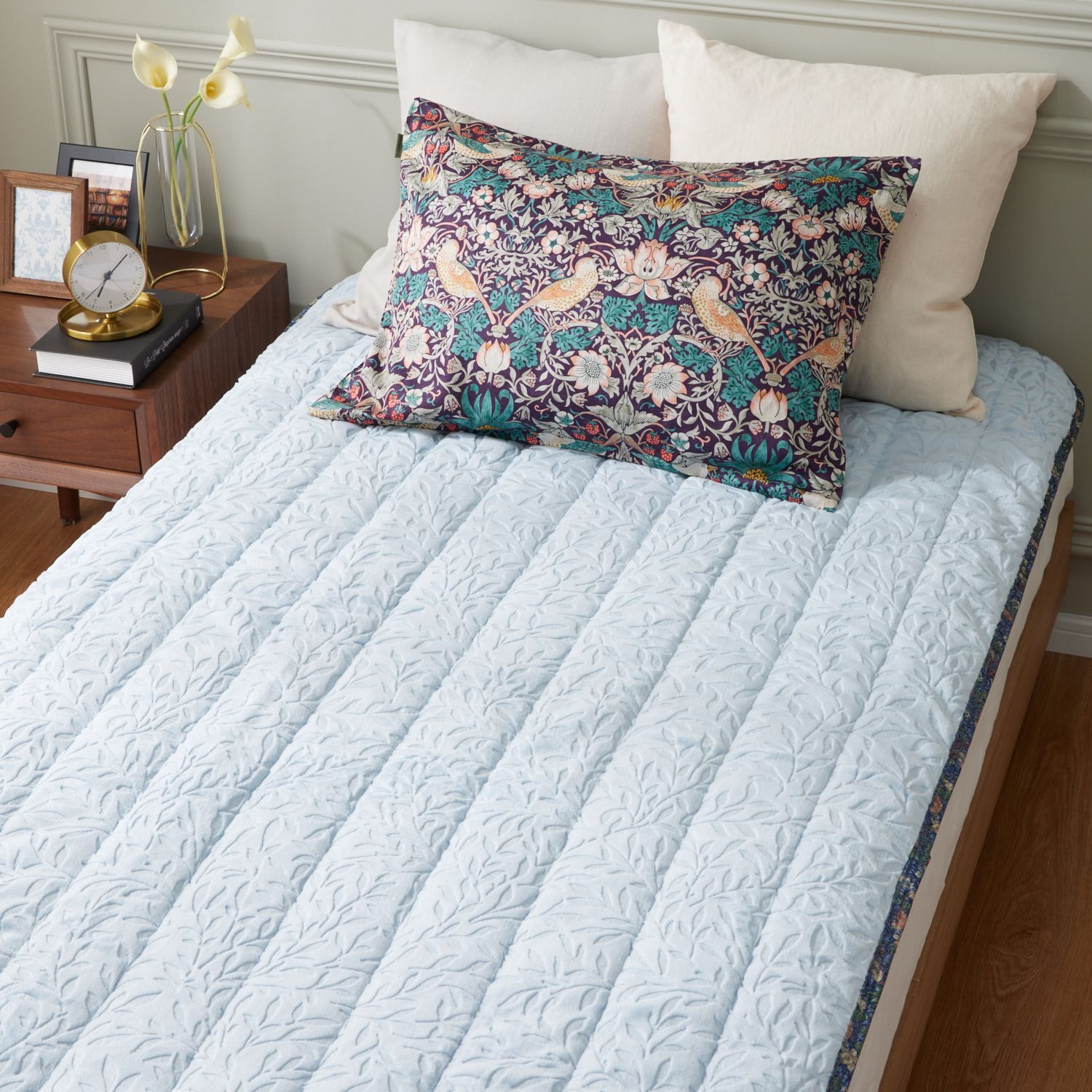 モリスギャラリー いちご泥棒 あったか型押し 敷きパッド ＜シングル＞