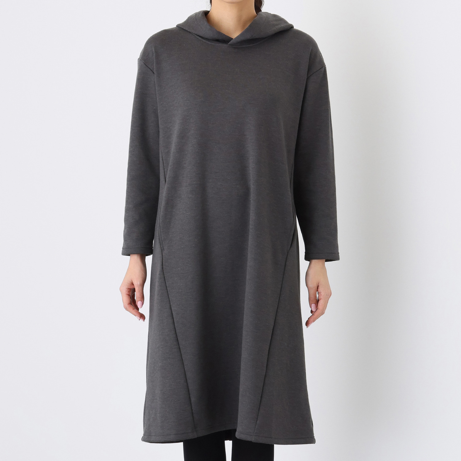 ココンライフ　ドゥ 吸湿発熱・吸放湿 ふんわり裏シャギー フード付ワンピース