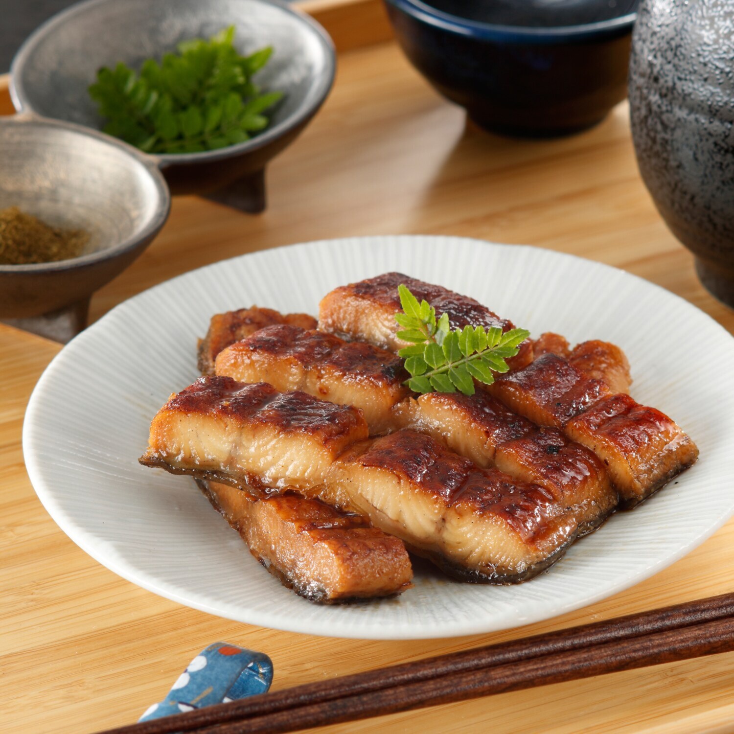 ＜正規品＞目利き人厳選！ ふっくら 国産手焼きの 刻みうなぎ蒲焼（新仔）