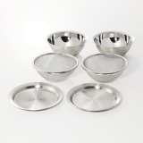 新越
丈夫で使いやすい！
フタ付ミニざるボウル
６点セット