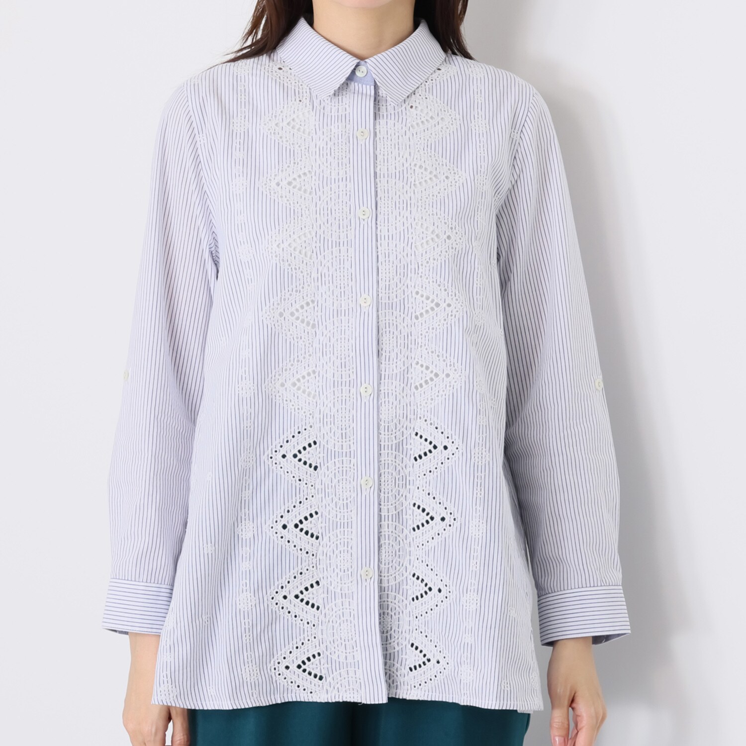 ダジュール 刺しゅうデザイン ブラウス