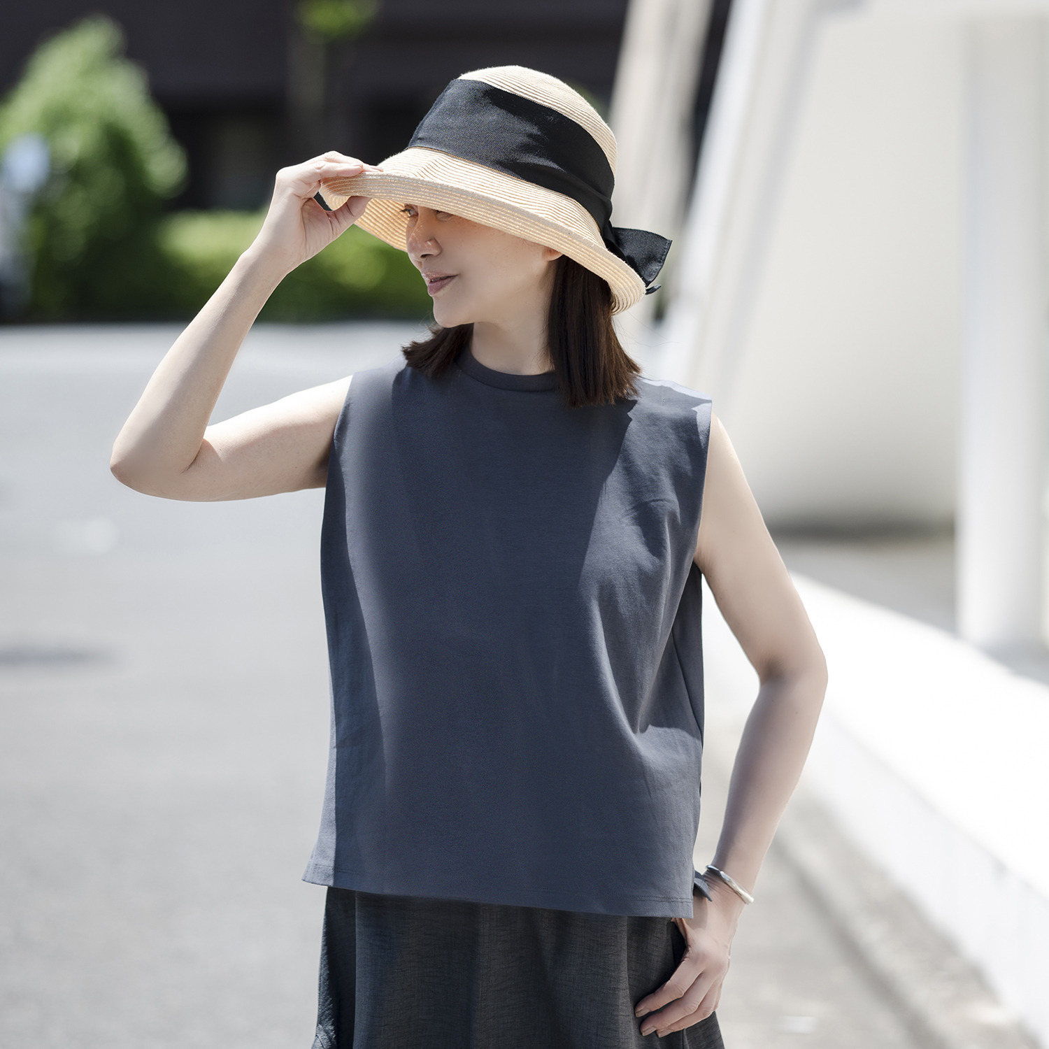 イロプライム 肩タックデザイン ノースリーブプルオーバー