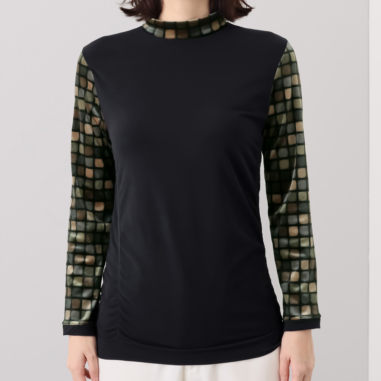 ドルチェ　ドンナ イタリア製 サイドギャザー ハイネック チェックベロア ロングスリーブインナー