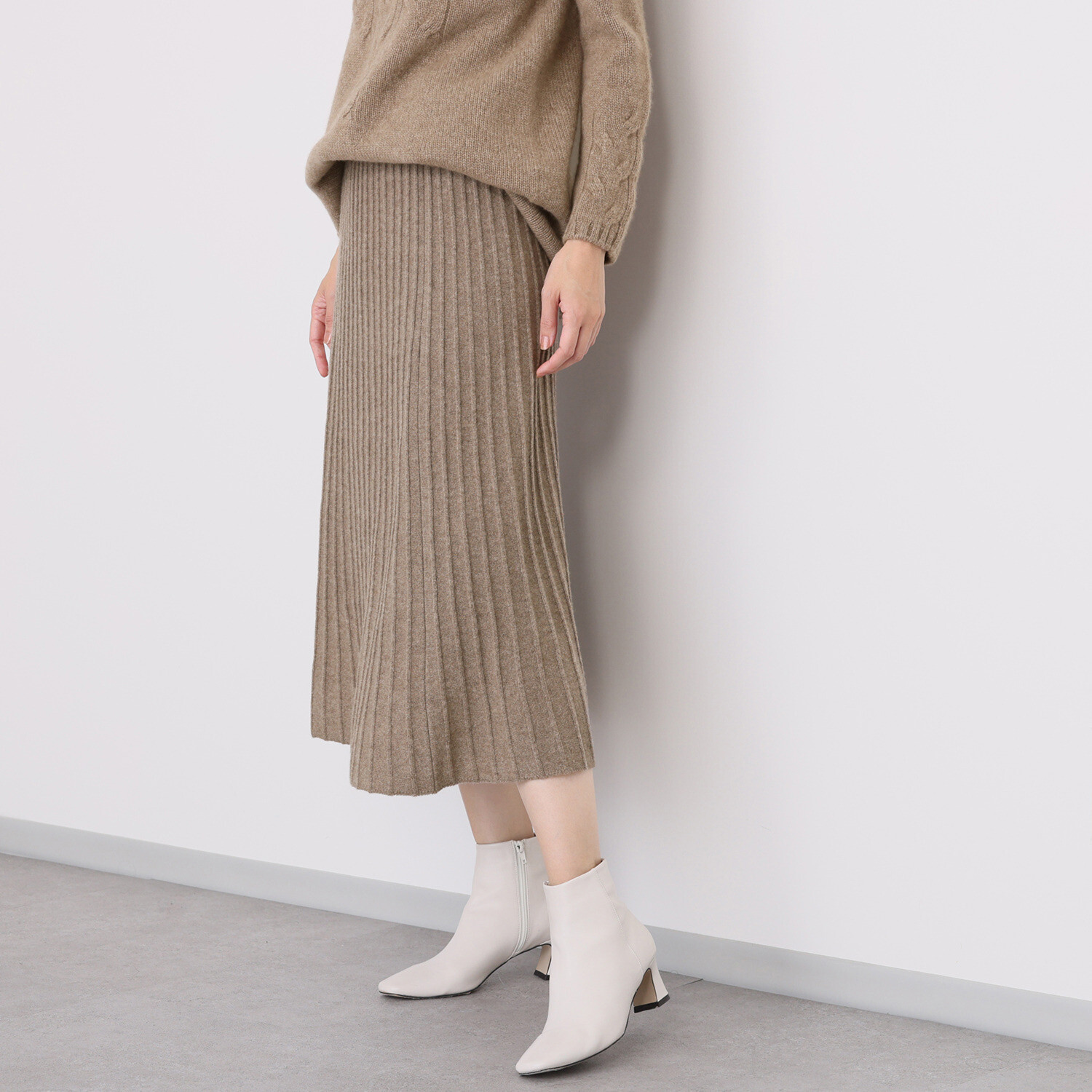 ルーエン　ローズ 日本製 内モンゴル産カシミヤ ワイドリブ　Ａライン プリーツ風スカート