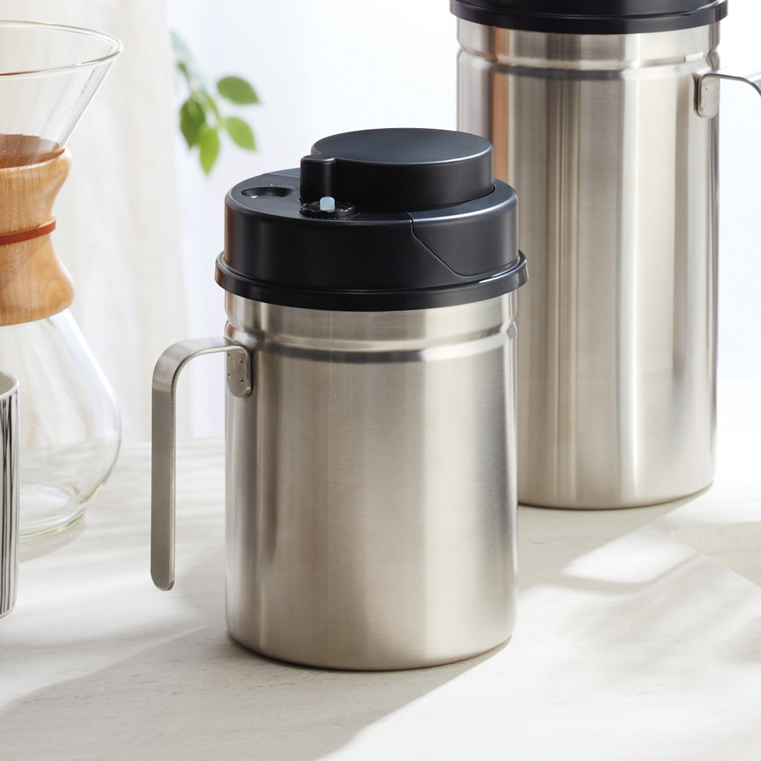 ビバライズ 嫌な臭いがもれにくい！ 一体型 真空ステンレスボックス ＜約１．６リットル＞