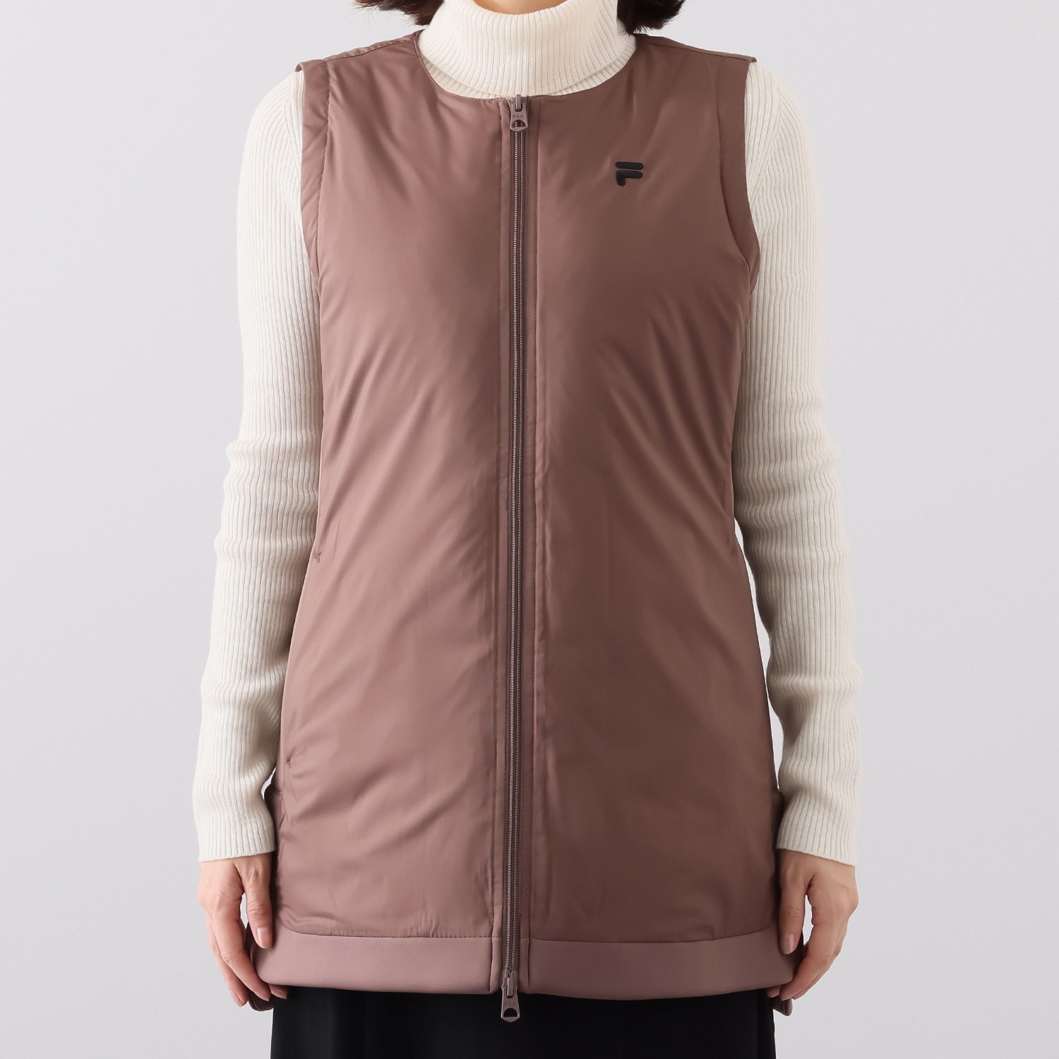 フィラ 耐久はっ水 きれいめコーデを叶える！ スペシャルダウンベスト 