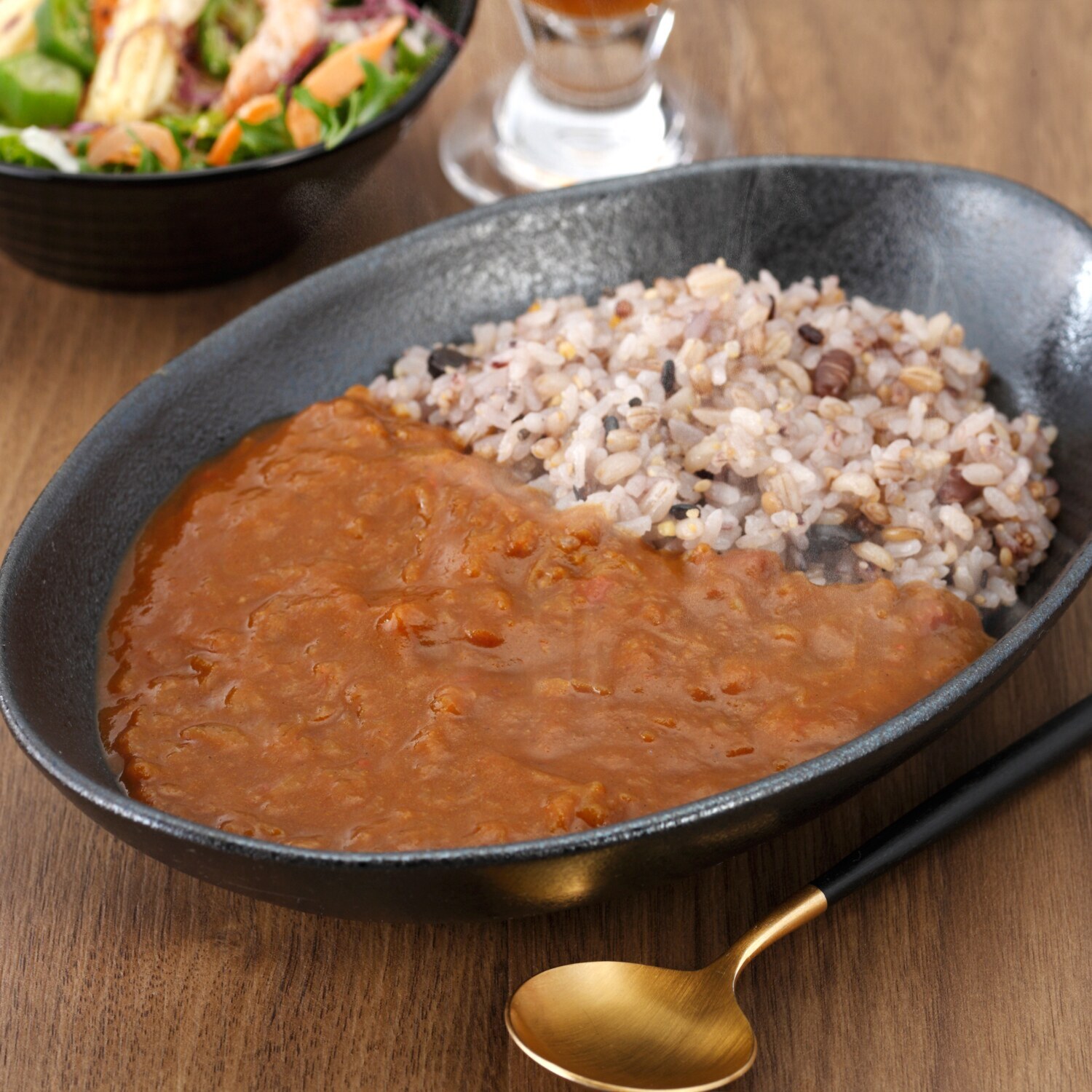 毎日食べたい！ からだよろこぶおいしさ ２７種素材の こだわりカレー