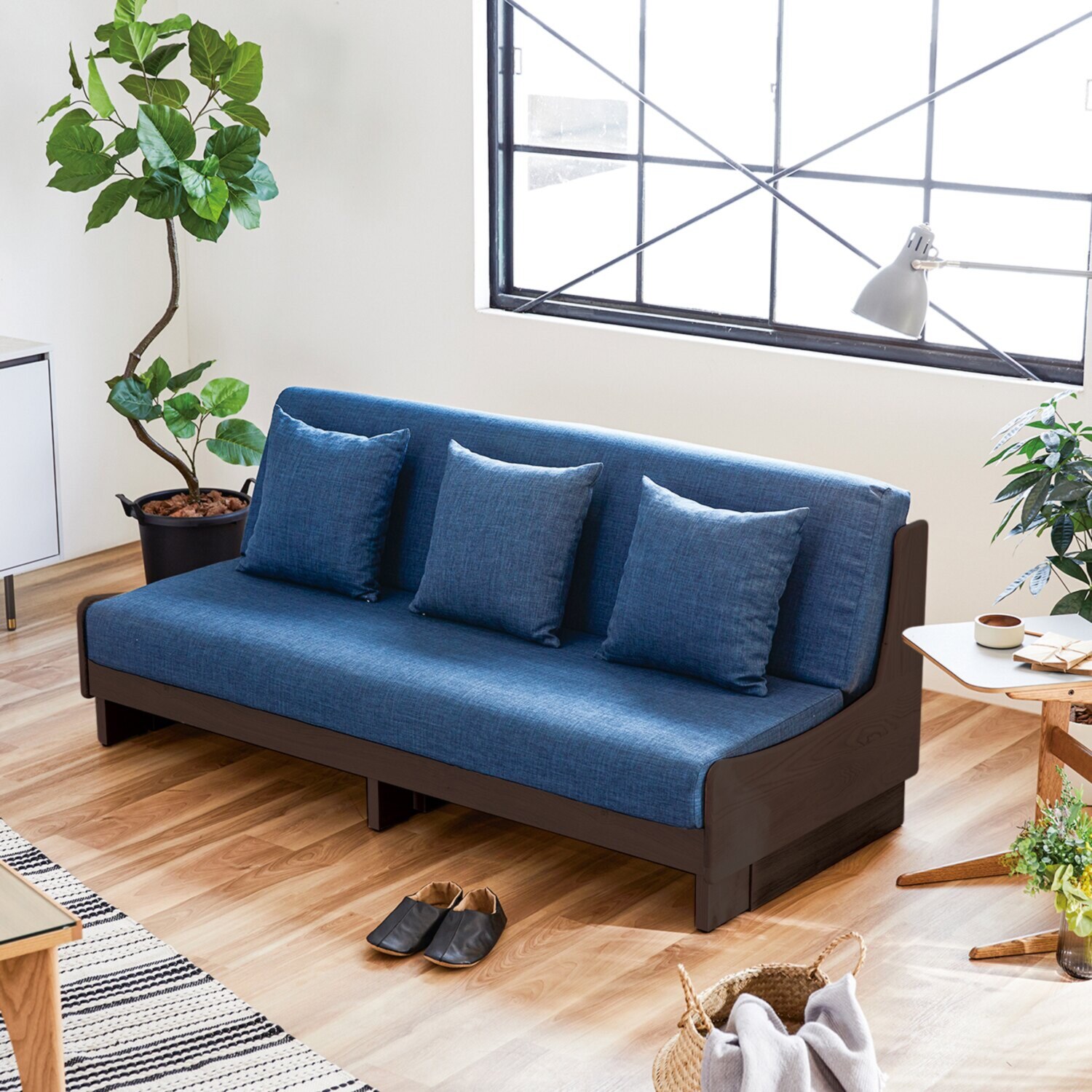 セルプール 座面をスライドさせて 上質リラックスタイム！ ネムレルソファー