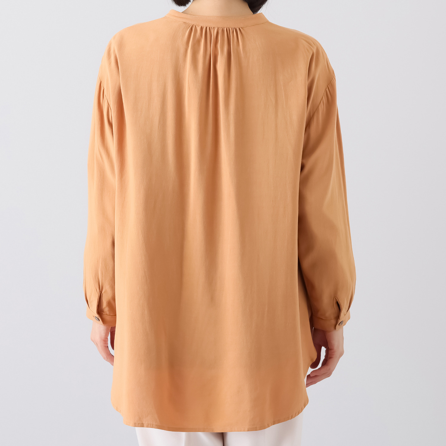 アリュメット シェル調ボタン ロングブラウス