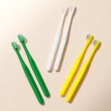 ピラミッド形状で 効率的に汚れを落とす！ “奇跡の歯ブラシ 　Ｋｉｄｓ” （乳歯・仕上げ磨き用） ３色６本セット