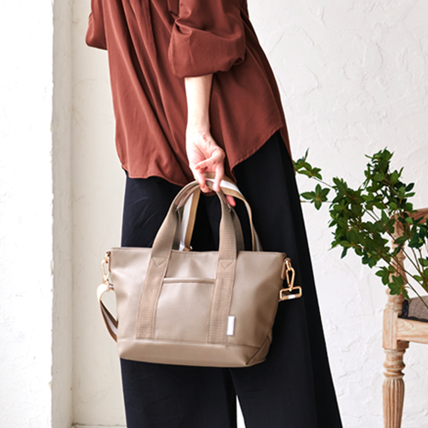 リズデイズ フェイクレザー 舟形ミニショルダーバッグ- ショップ