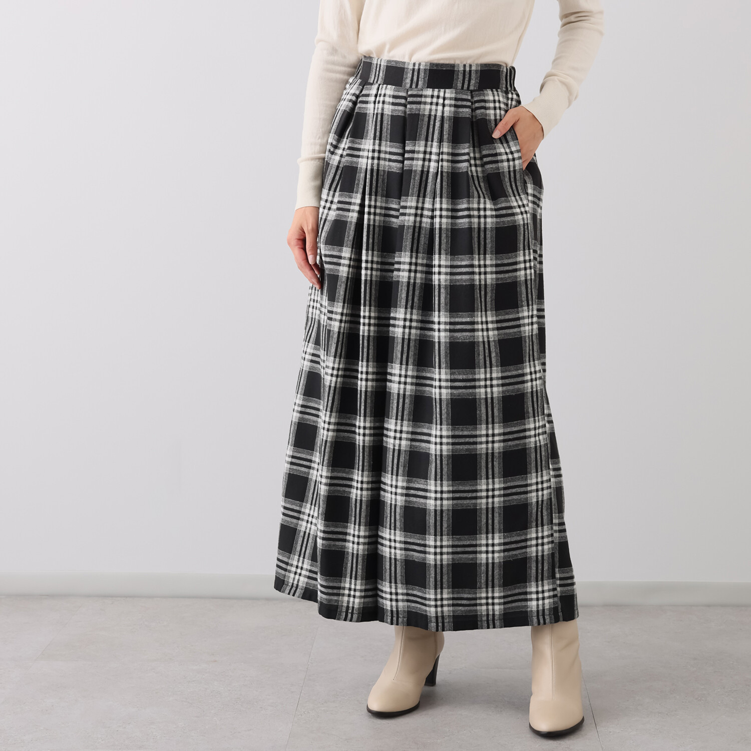 アリュメット タックワイドパンツ