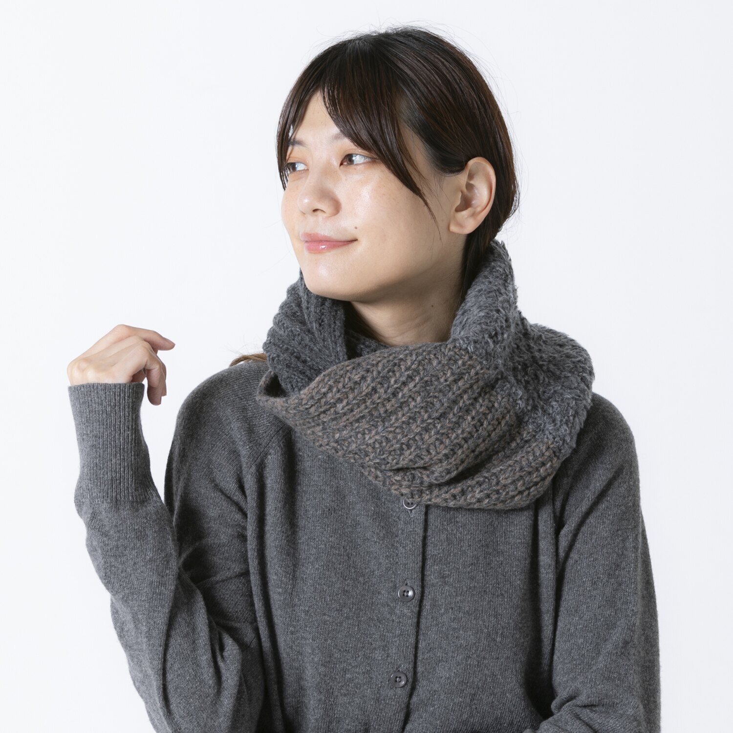 ベル・モード 日本製 タスマニアラムウール混 ファー加工アクセント スヌード