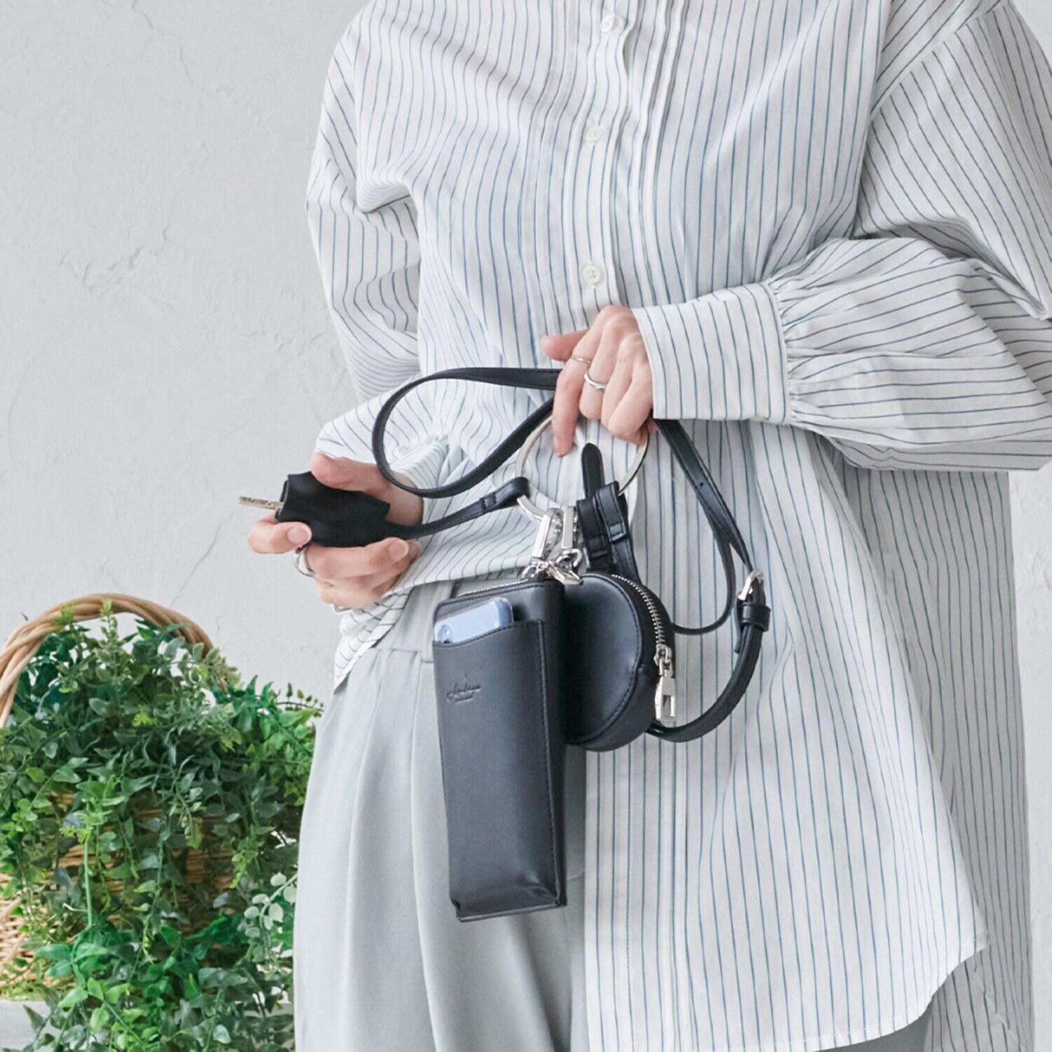 リズデイズ フェイクレザー ショルダーマルチポーチ- ショップチャンネル